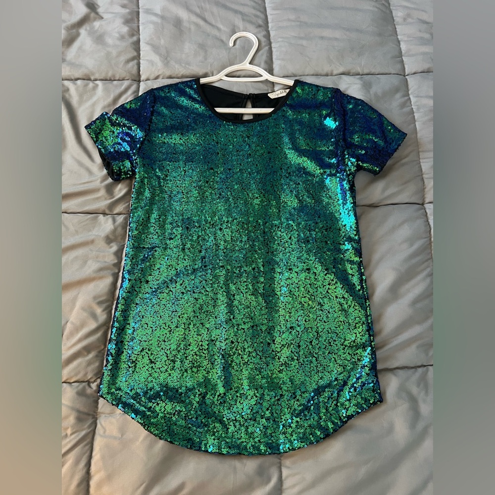 NWOT Sparkling Green Sequin Top